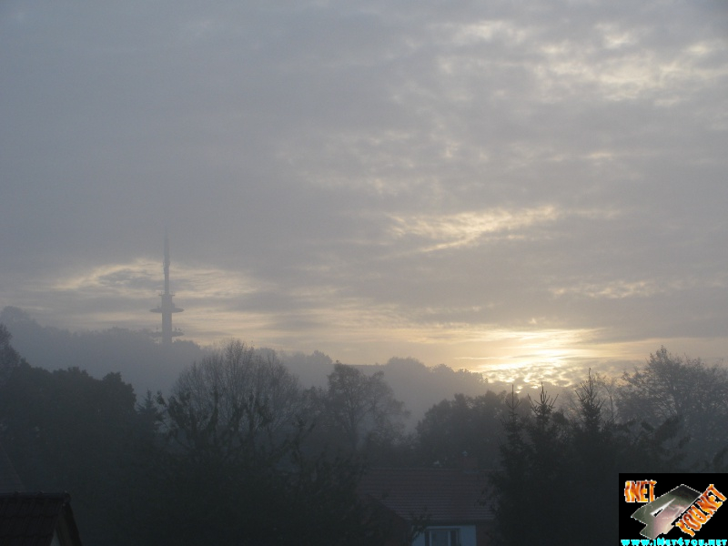 Oktobermorgen im Nebel