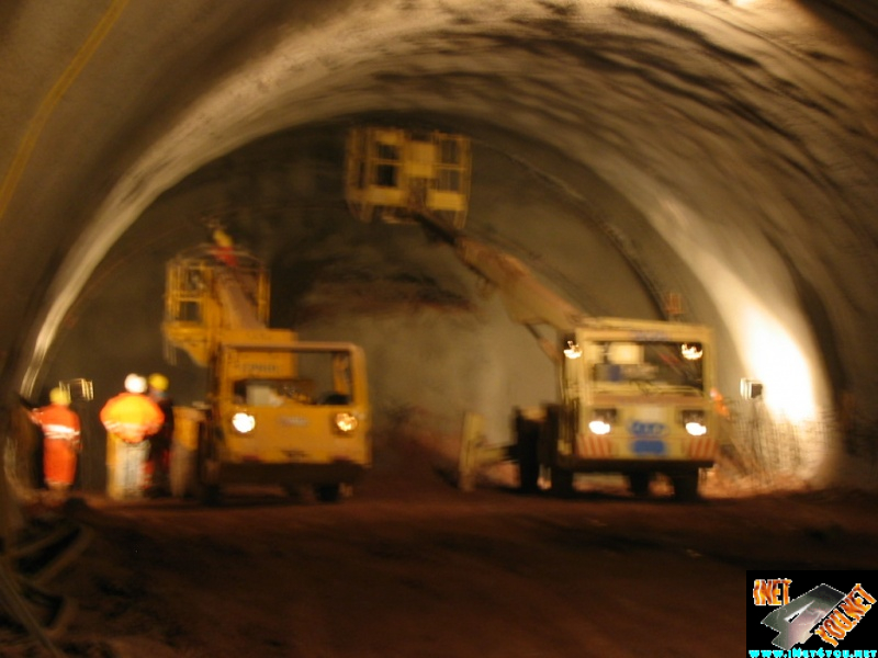 Bau Schmücketunnel BAB71