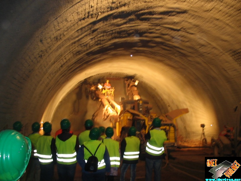 Bau Schmücketunnel BAB71